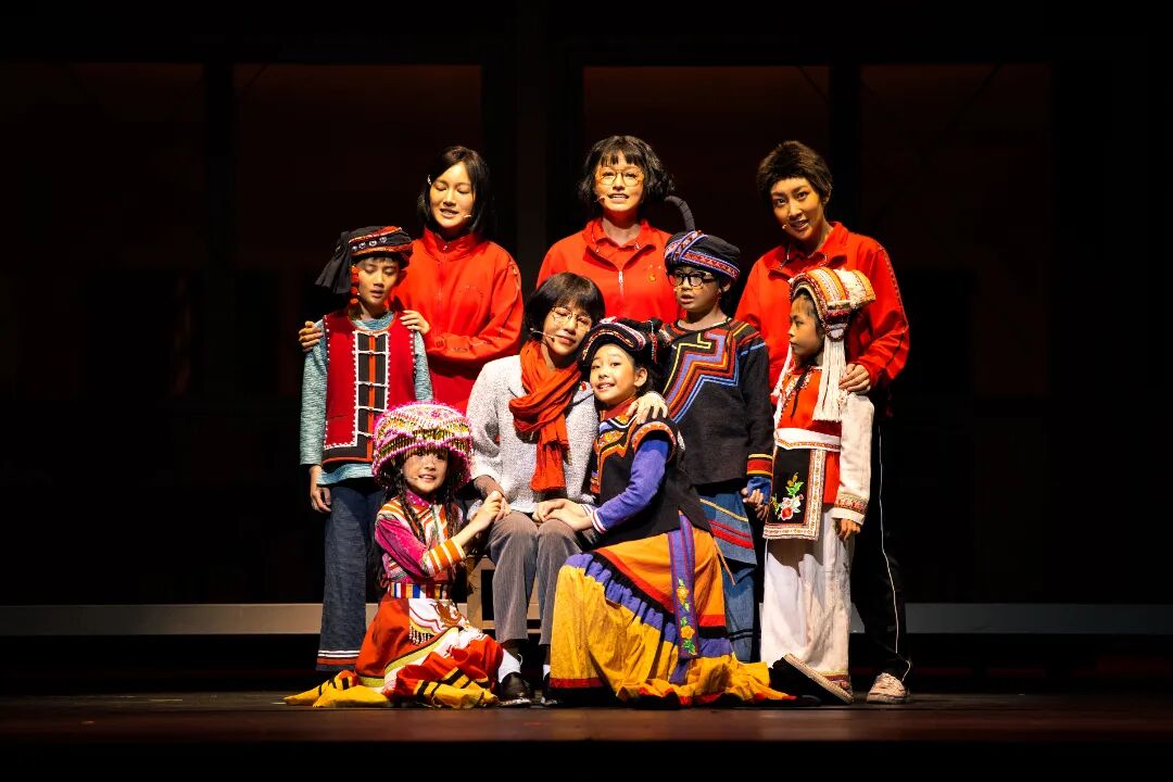 中国东方演艺集团举办音乐剧《绽放》教师节公益演出